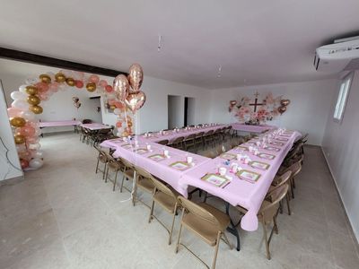 Meeting room and reception in Courthezon