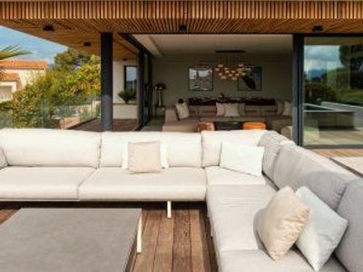 Exceptional villa & Spa of 360 m² 100 meters from the beach   