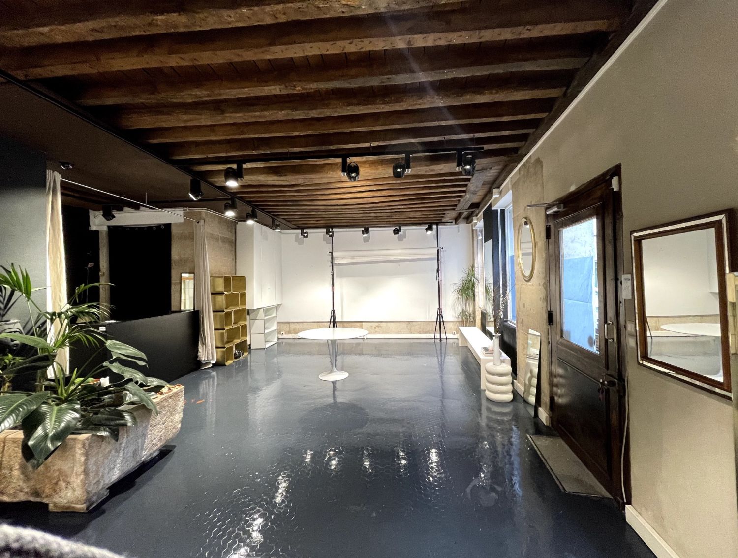Boutique in the heart of the Marais
