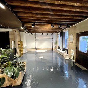 Boutique in the heart of the Marais