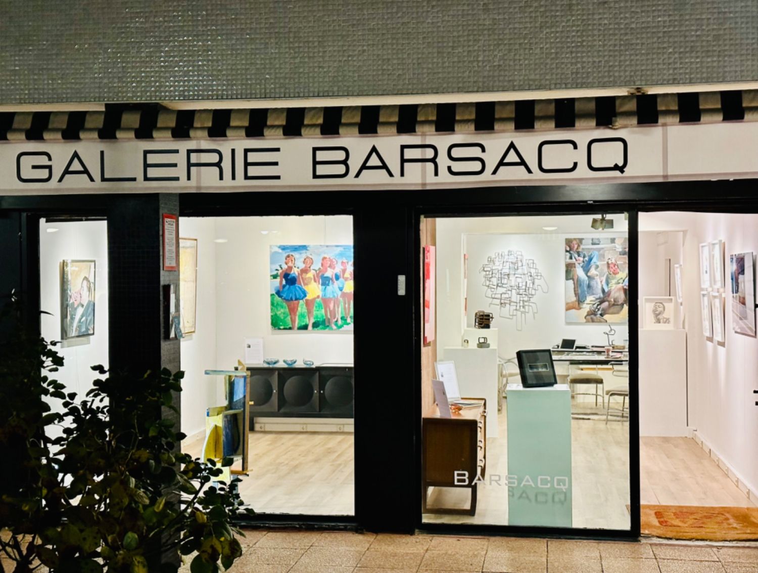 Gallery at the Swiss Village: Art Space for Events in Paris