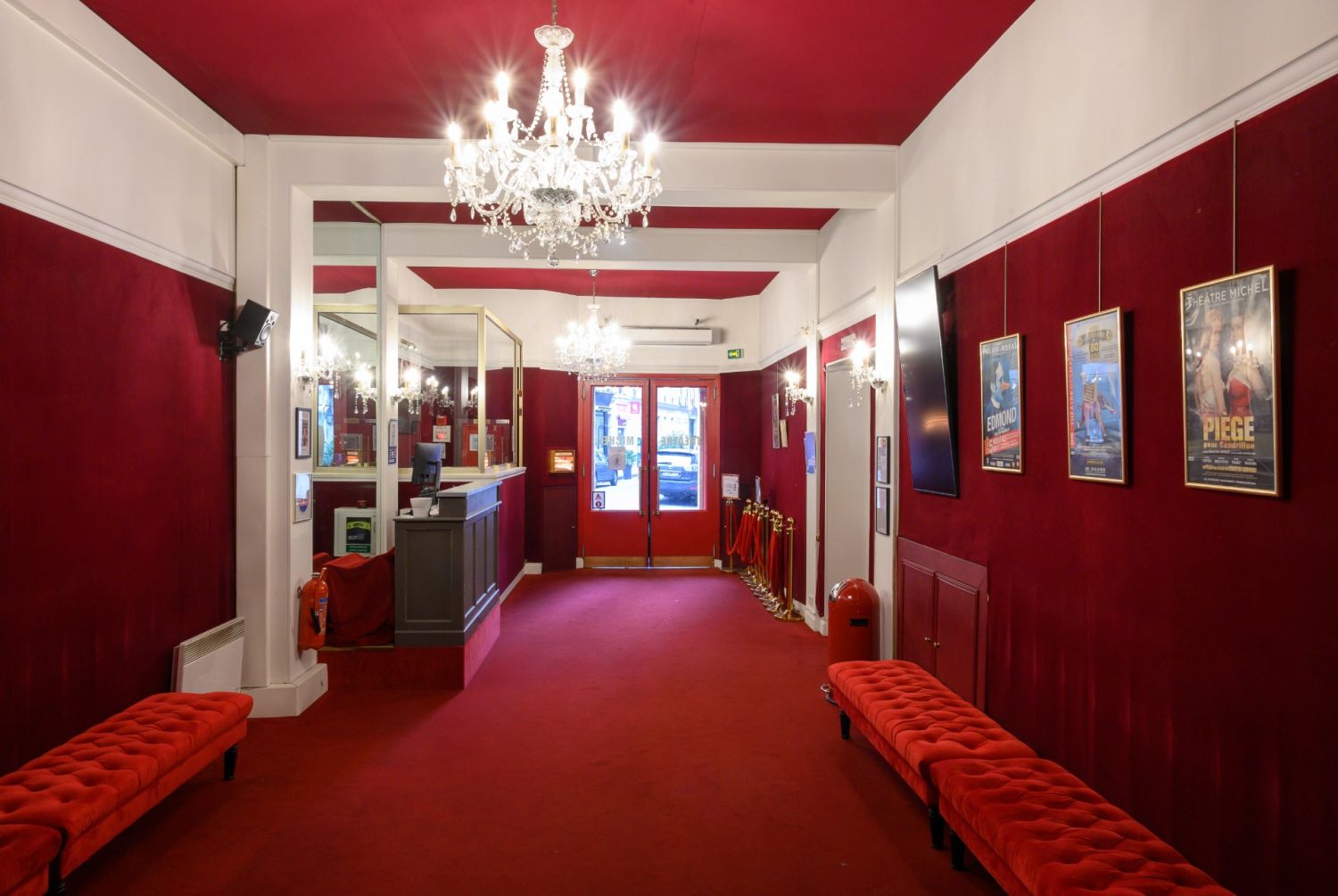 Théâtre Parisien Élégant pour Événements et Privatisations