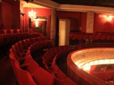 Elegant Parisian Theater Venue for Events & Privatizations