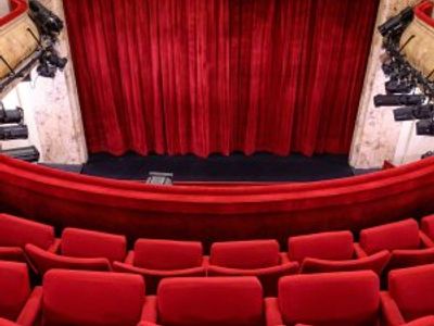 Elegant Parisian Theater Venue for Events & Privatizations
