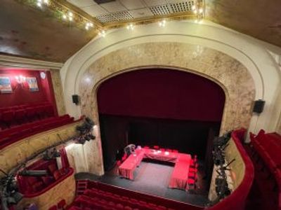 Elegant Parisian Theater Venue for Events & Privatizations