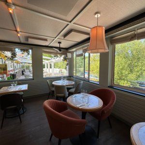 Restaurant on the banks of the Seine - 300 seats 