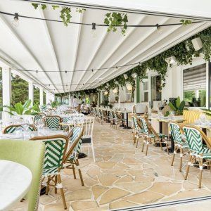 Restaurant on the banks of the Seine - 300 seats 