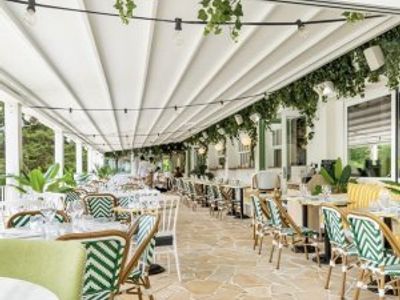 Restaurant on the banks of the Seine - 300 seats 