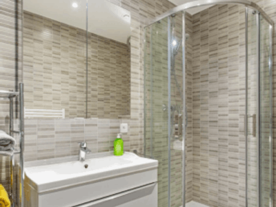 2-Bedroom Apartment Cannes – 2 Min to Croisette, 10 Guests