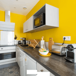 2-Bedroom Apartment Cannes – 2 Min to Croisette, 10 Guests
