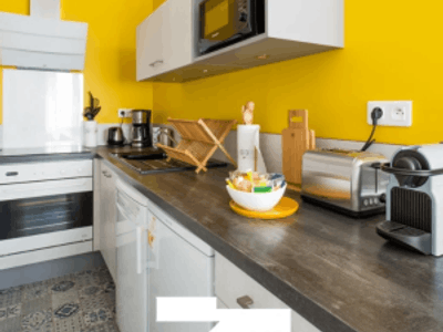 2-Bedroom Apartment Cannes – 2 Min to Croisette, 10 Guests