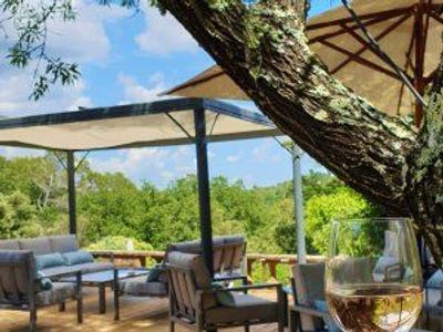 Magnificent estate on 50 hectares, 15 bedrooms, 42 beds