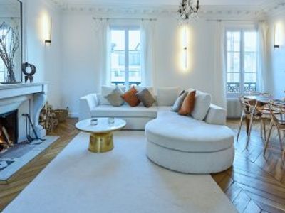 Luxury and Central - Élysées Paris 8th