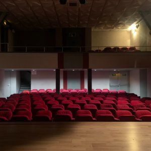 Theater Venue Cannes – 120 Seats Near Palais des Festivals