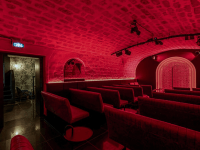 Private Comedy Club & Bar in Paris | Exclusive Events