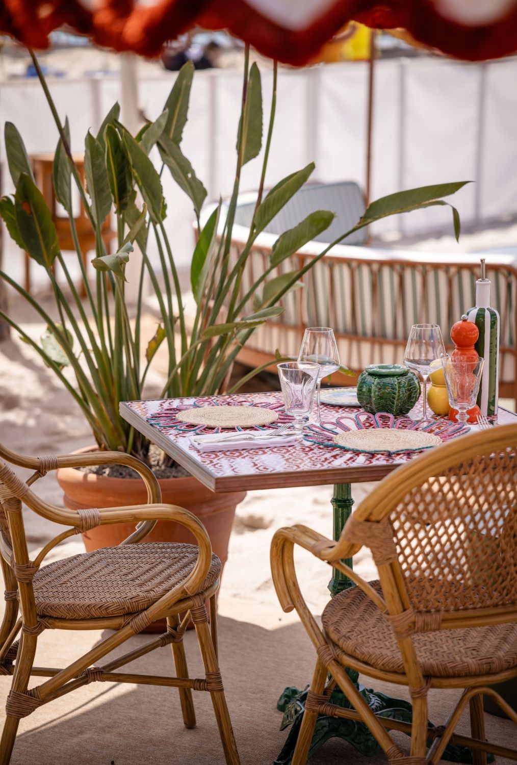 Restaurant & bar en bord de mer à Cannes – Pour événements sur mesure