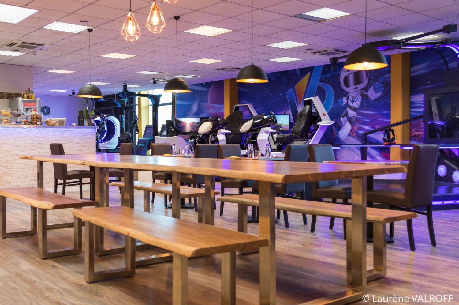 Virtual reality games room