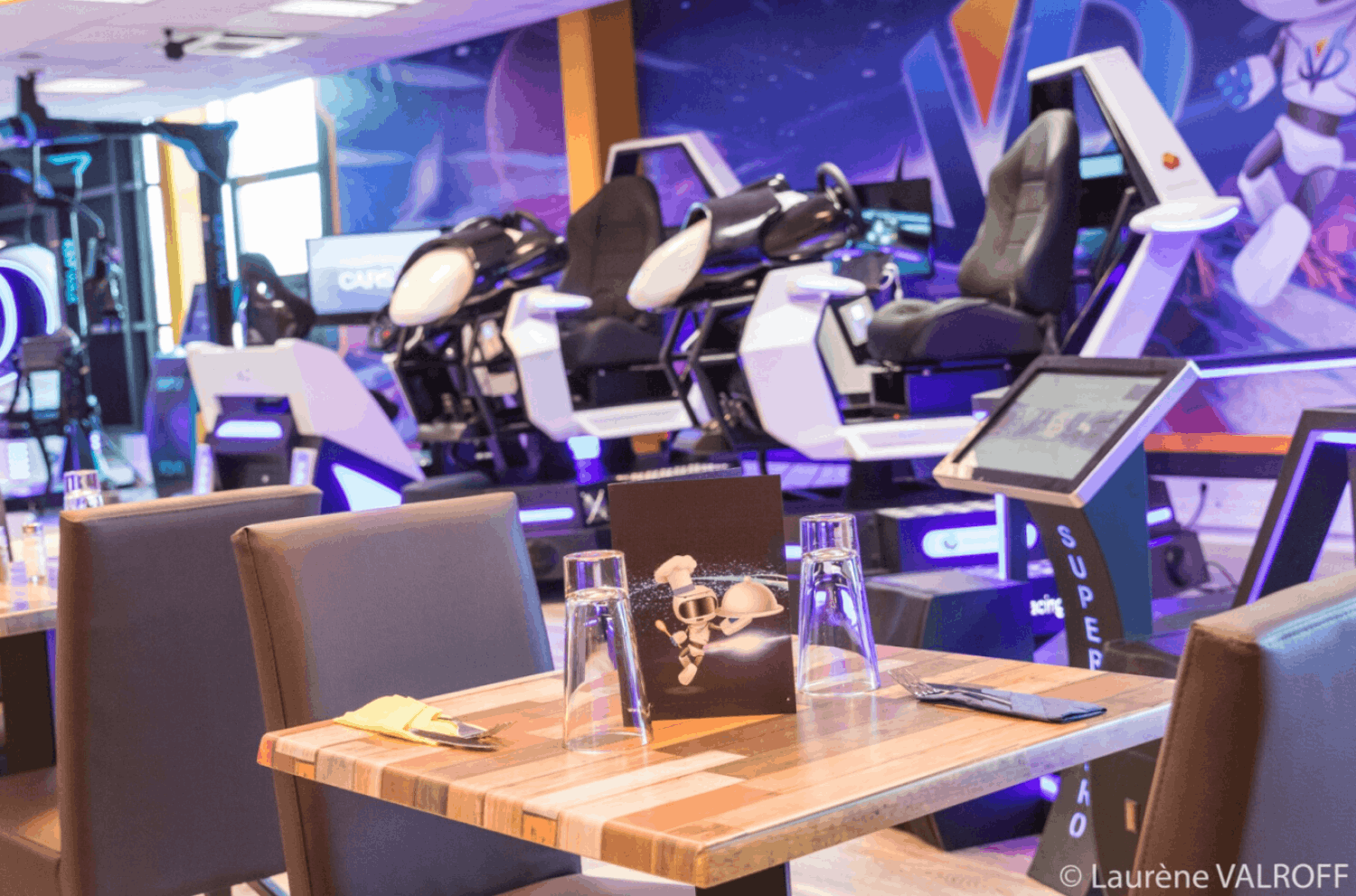 Virtual reality games room
