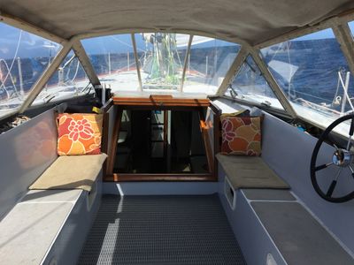 Sailboat in Marseille for your sea trips for up to 30 people