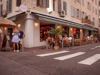 Cannes Restaurant – Californian Vibe, 155 Guests, 2 Min to Palais