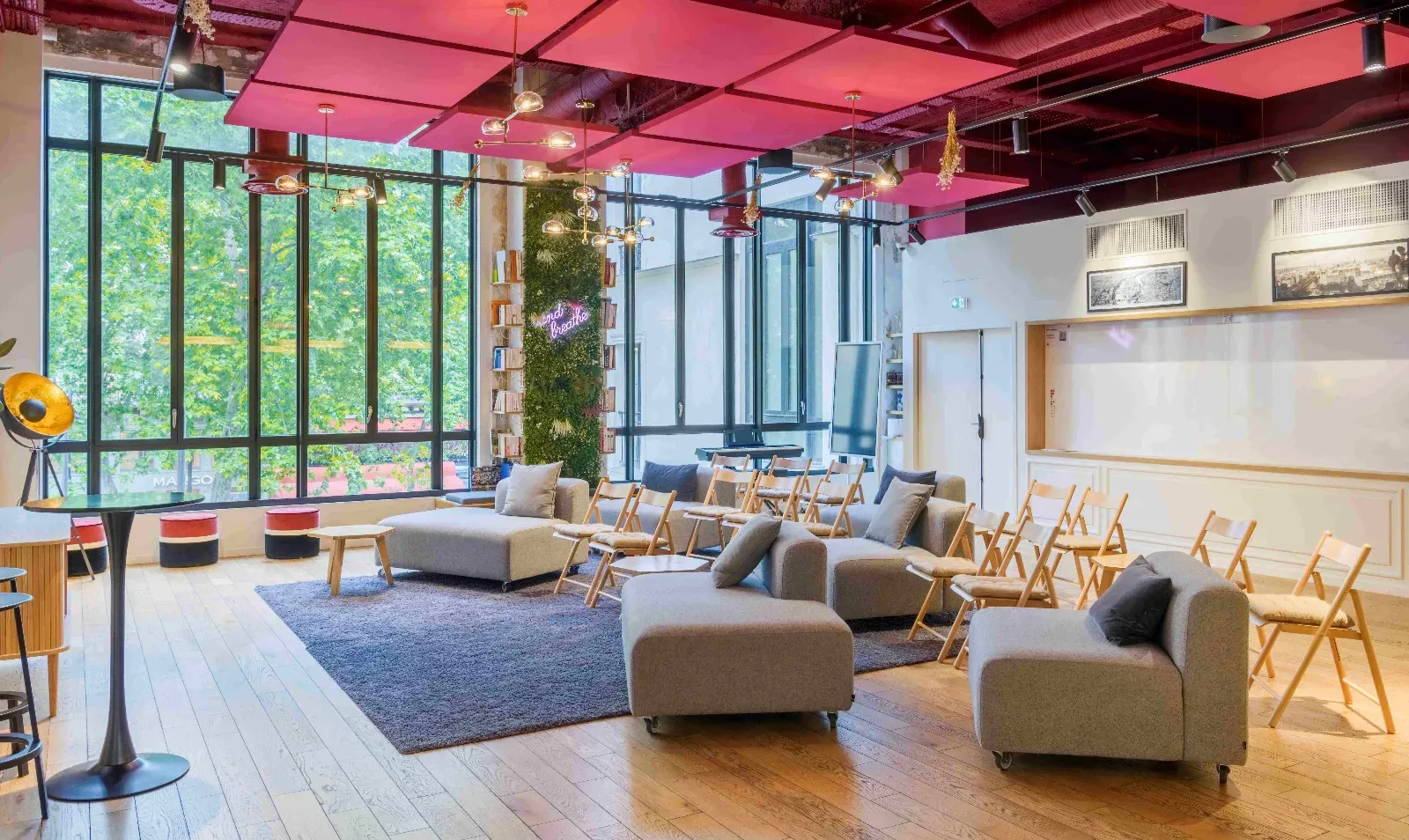Elegant Event Venue in Paris with Historic Charm & Modern Amenities