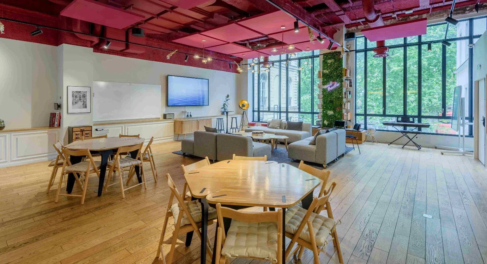 Elegant Event Venue in Paris with Historic Charm & Modern Amenities