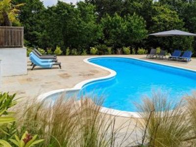 Maison basque avec grands espaces exterieurs et vue sur les Pyrénées 