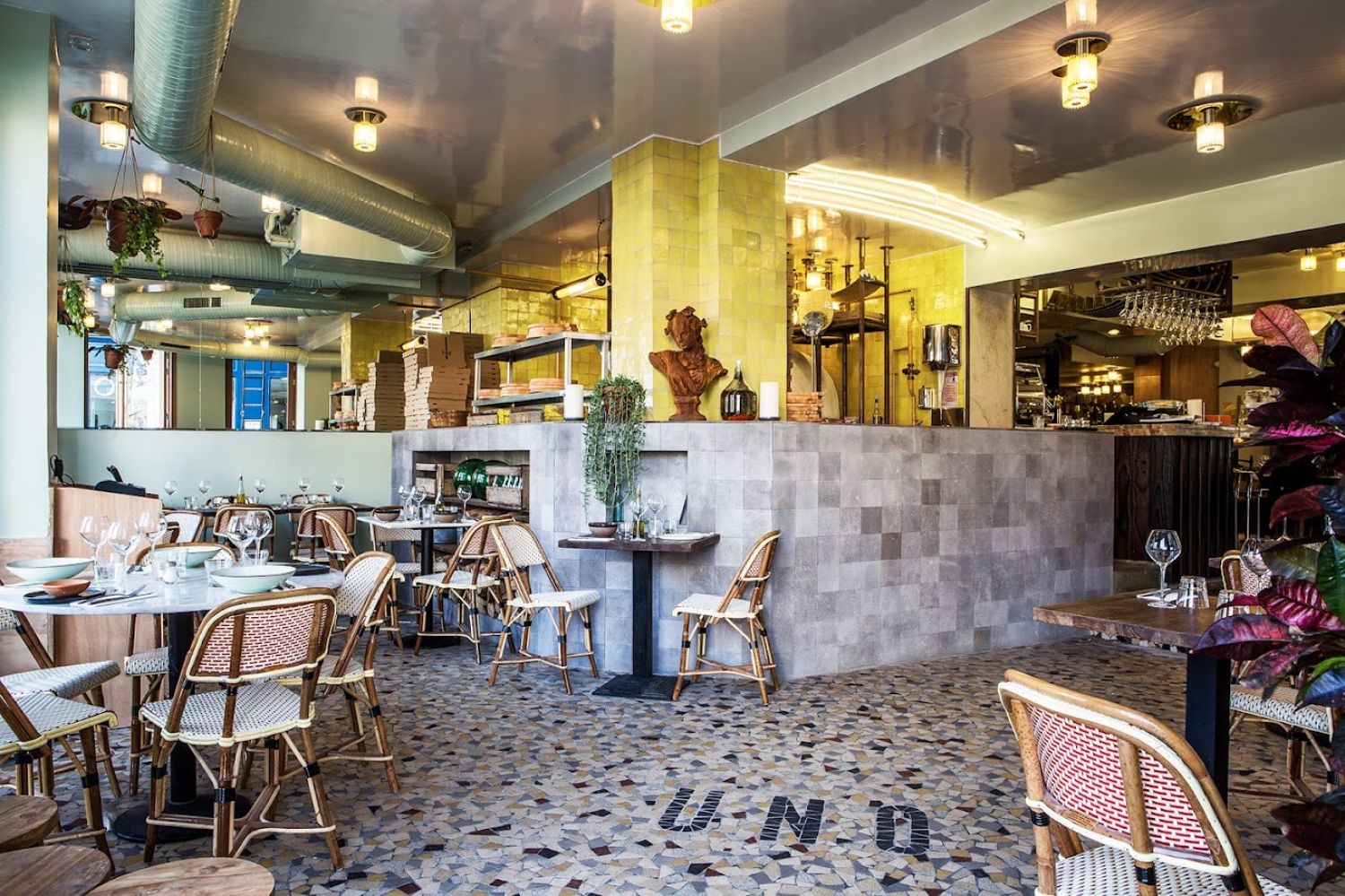 Authentic Italian Restaurant in the Louvre District | Private Events & Terrace