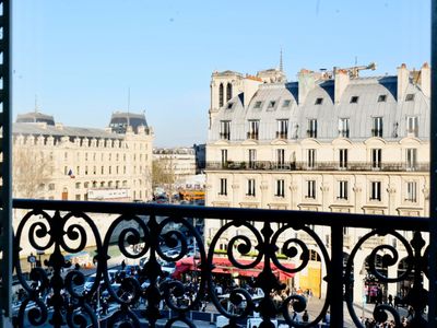 Luxury Paris Office Venue with Notre Dame Views | 75m² Event Space