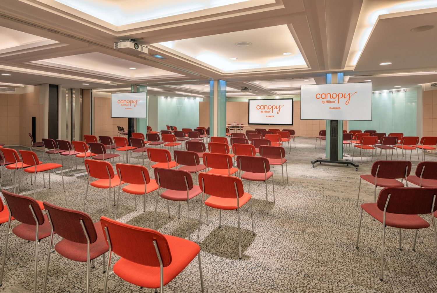 Versatile Cannes Meeting Venue with Modular Rooms Near Palais