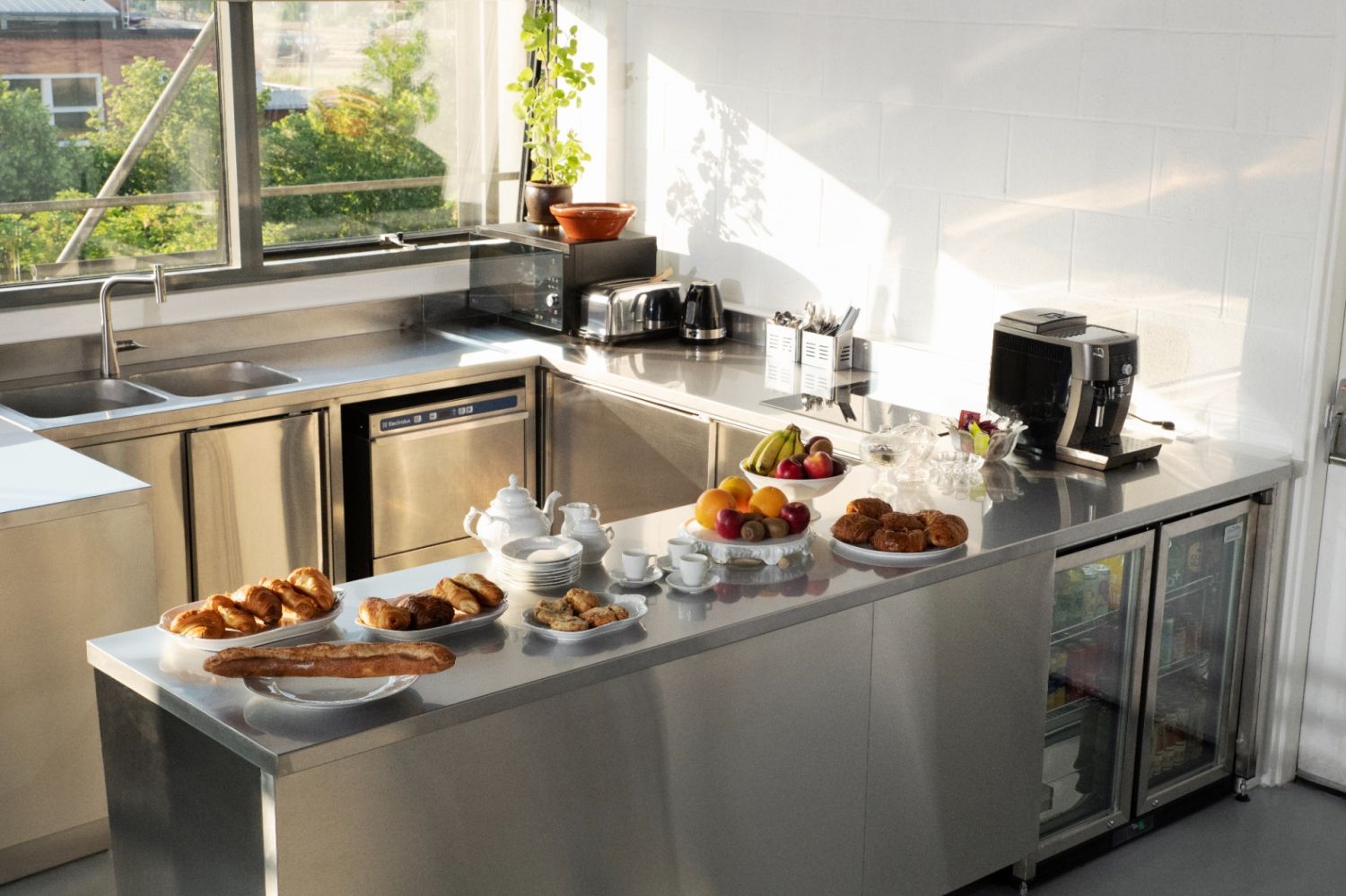 Spacious 200 m²  open space area for film, photo and private events