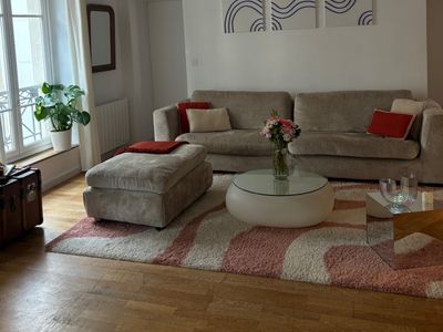 Retro-Modern Paris Apartment for Meetings & Product Launches