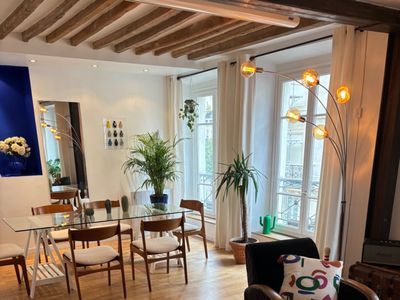 Retro-Modern Paris Apartment for Meetings & Product Launches