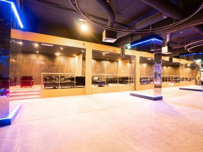 Central Venue with a Berliner Skyline View