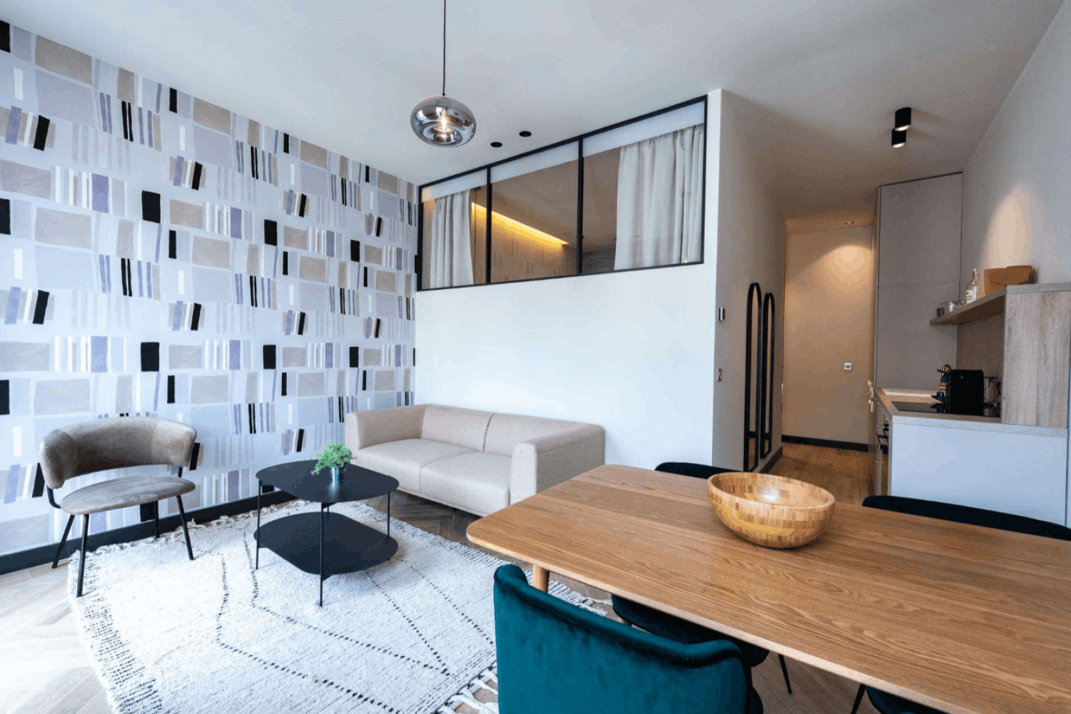 Modern 2-Bedroom Cannes Apartment Opposite Palais des Festivals