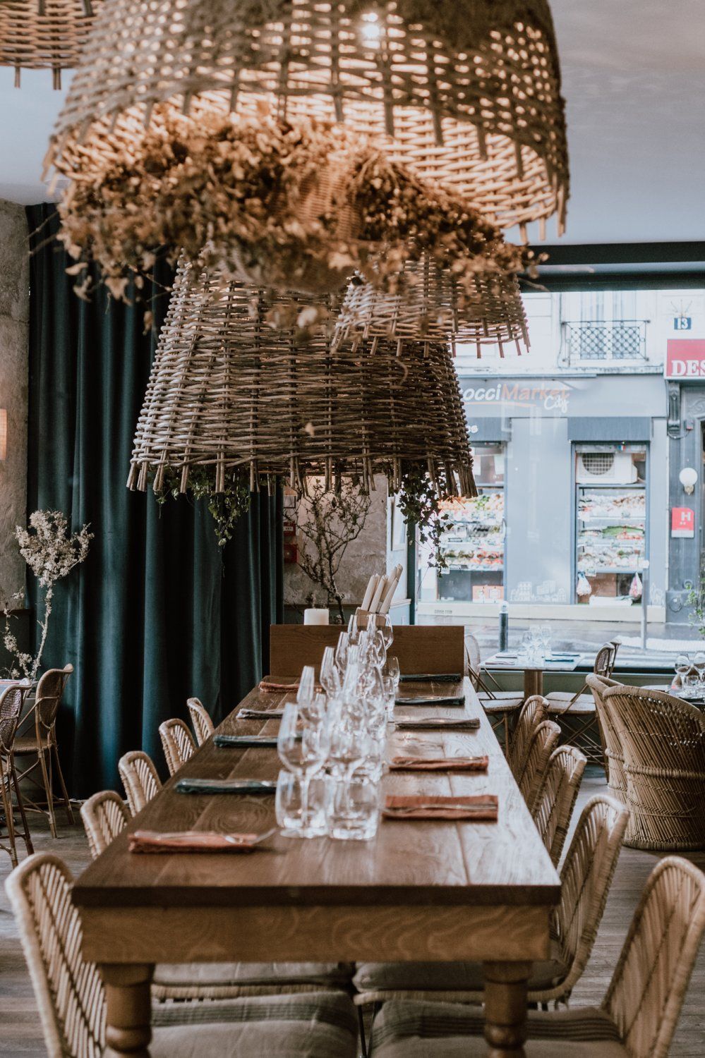 Historic Paris Restaurant with Committed Cuisine from 150+ French Farms