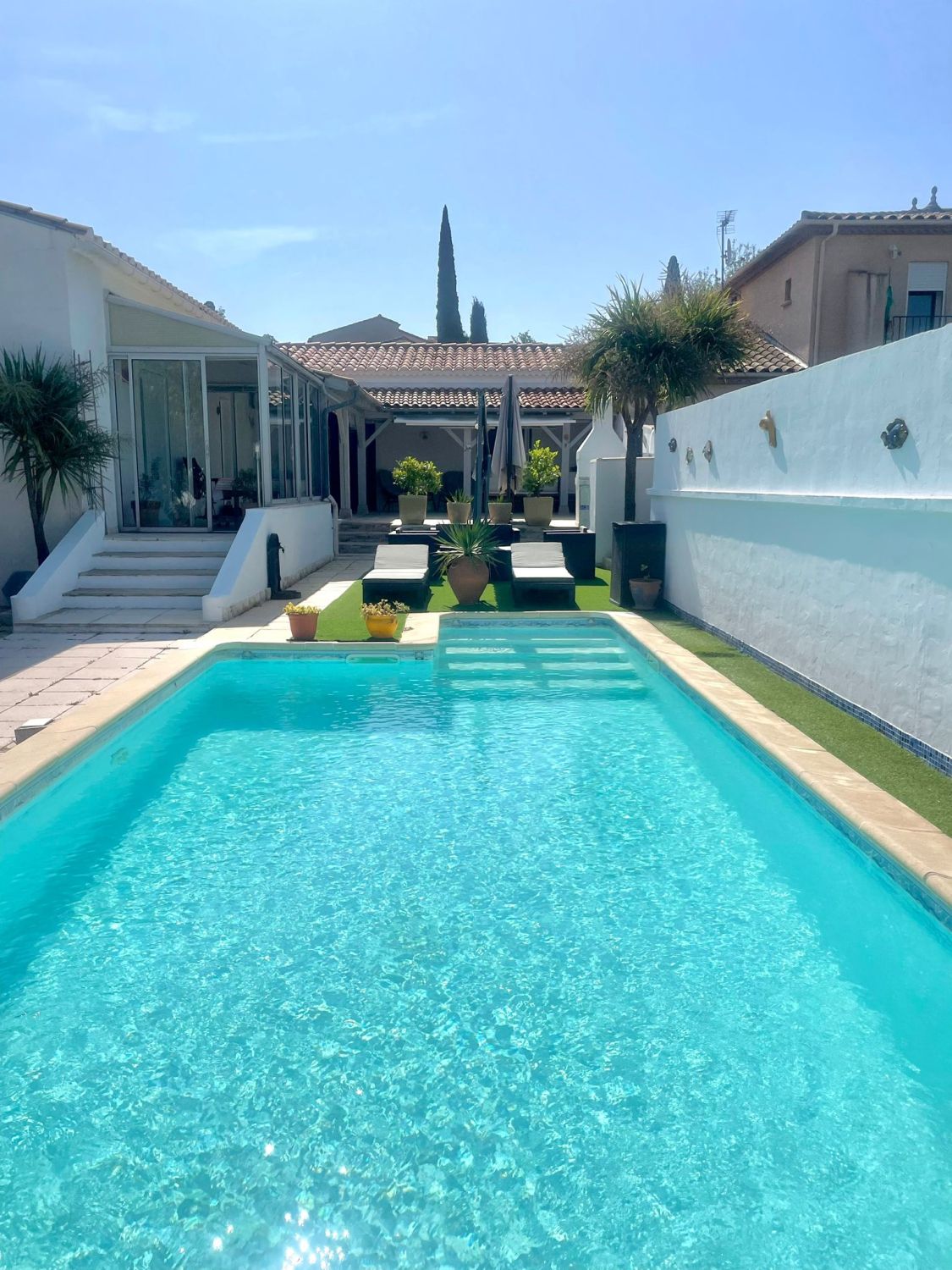 Superbe Villa 120 m² avec patio, jardin et piscine 