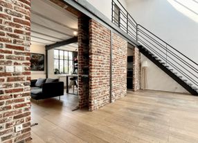 Large industrial Loft Eiffel, steel, bricks and glass roof