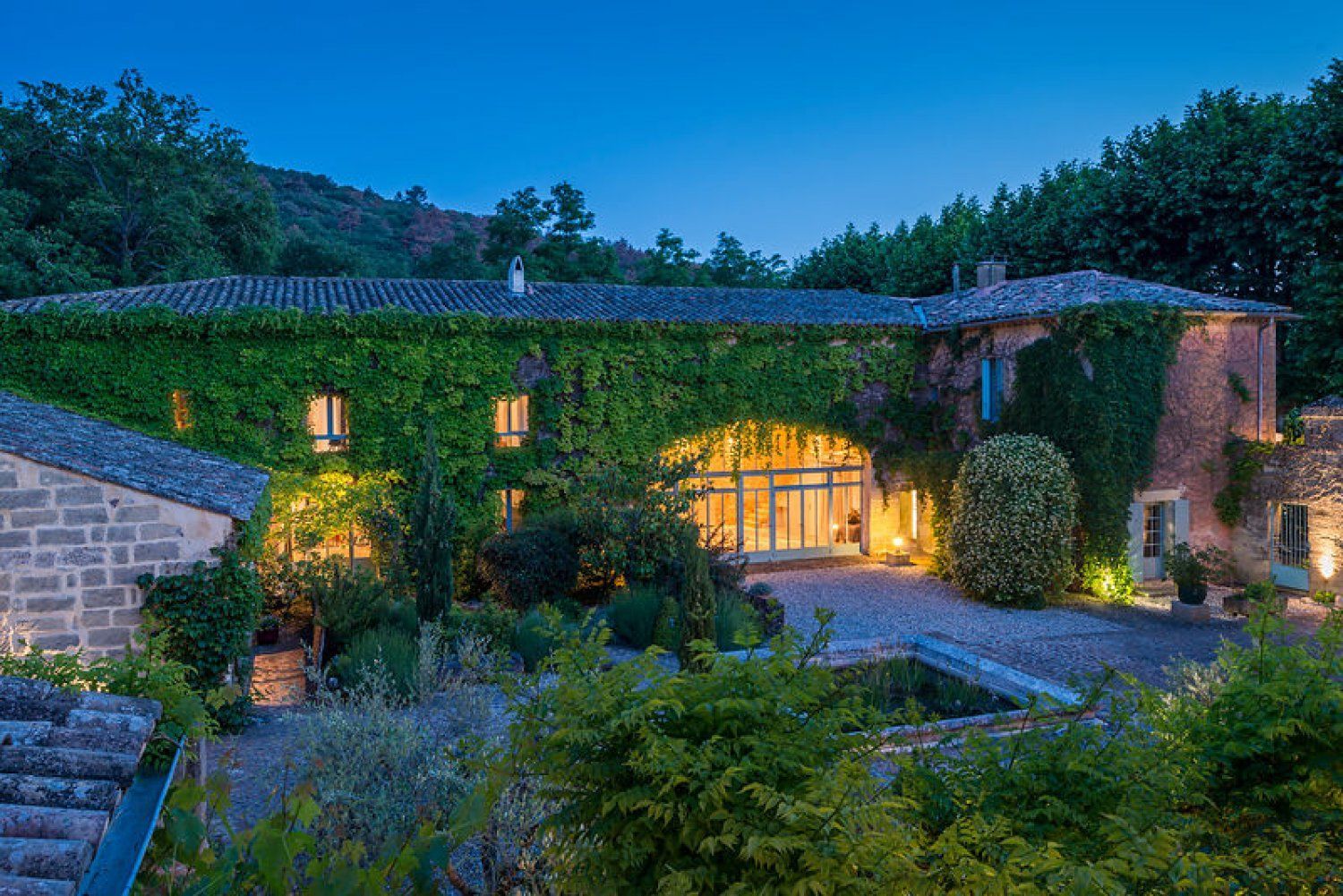 An enchanting setting, an unforgettable event