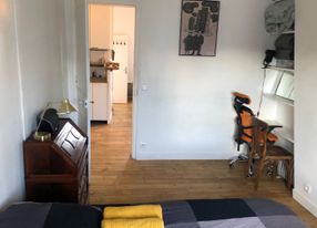 2-room apartment, quiet, bright, well soundproofed, Place d'Italie