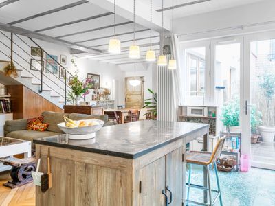 Elegant Loft with Terrace for Events in Paris 20th