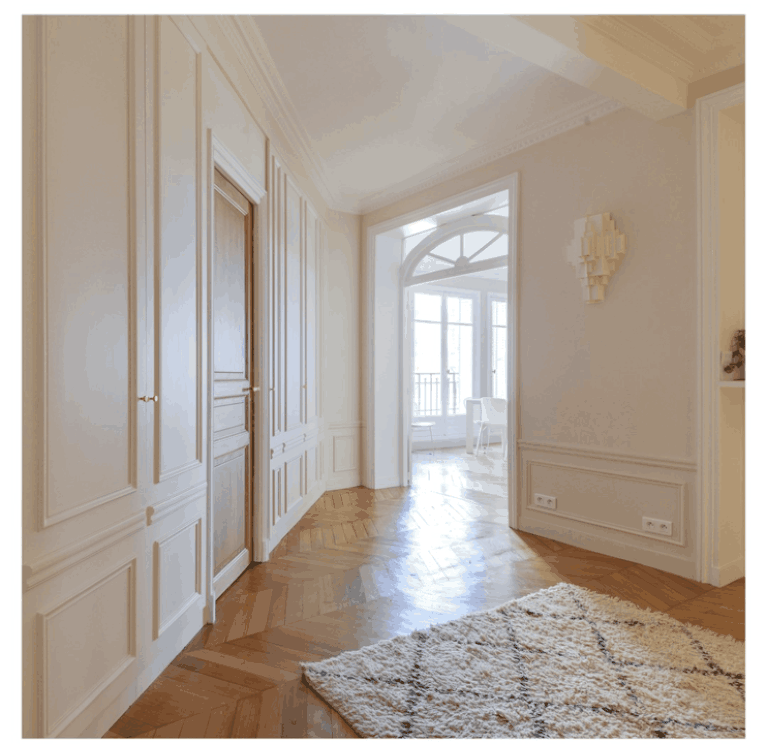 Beautiful and large bourgeois apartment in Montmartre