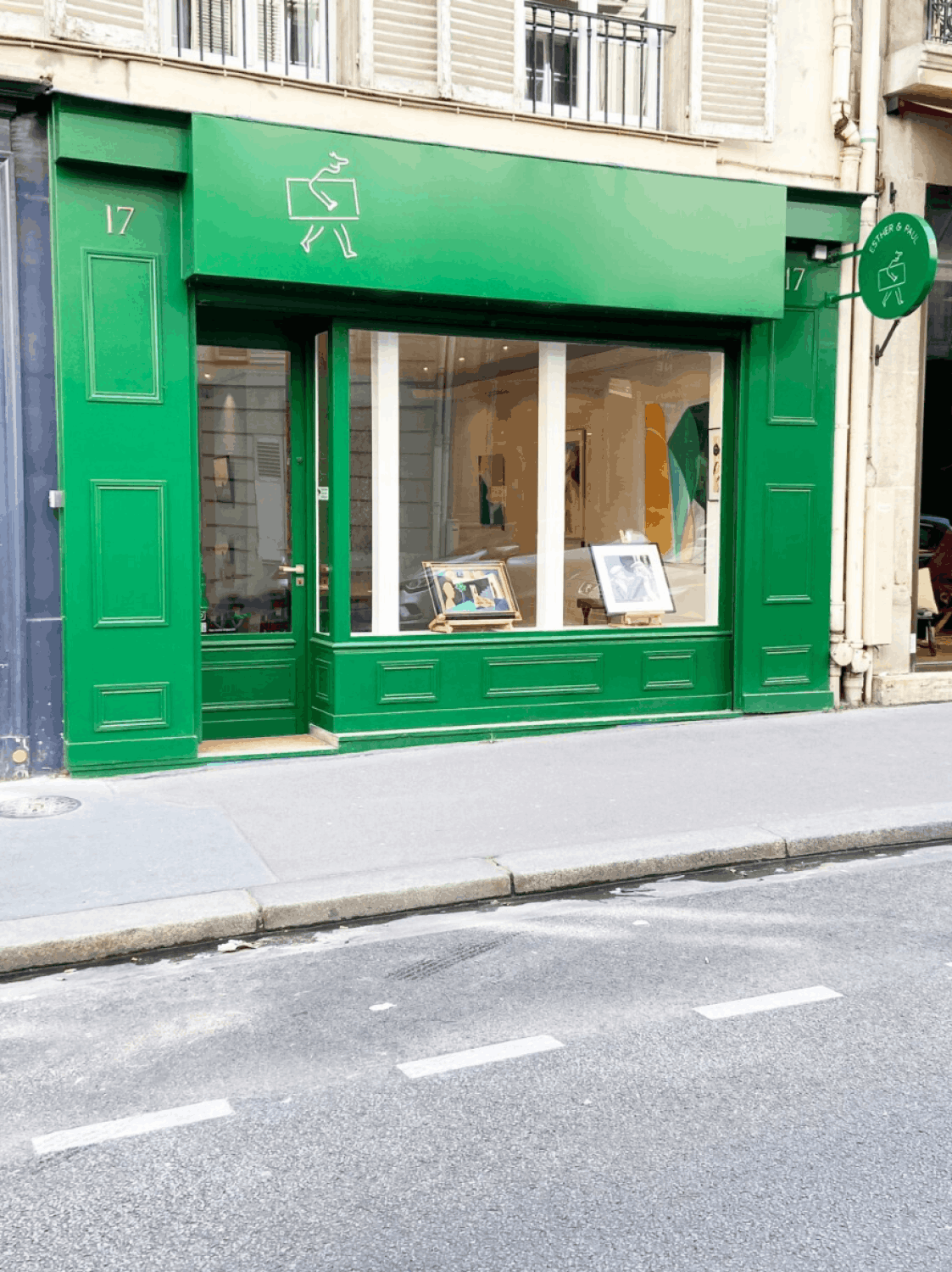 Charming art gallery in the Saint-Germain-des-Prés district