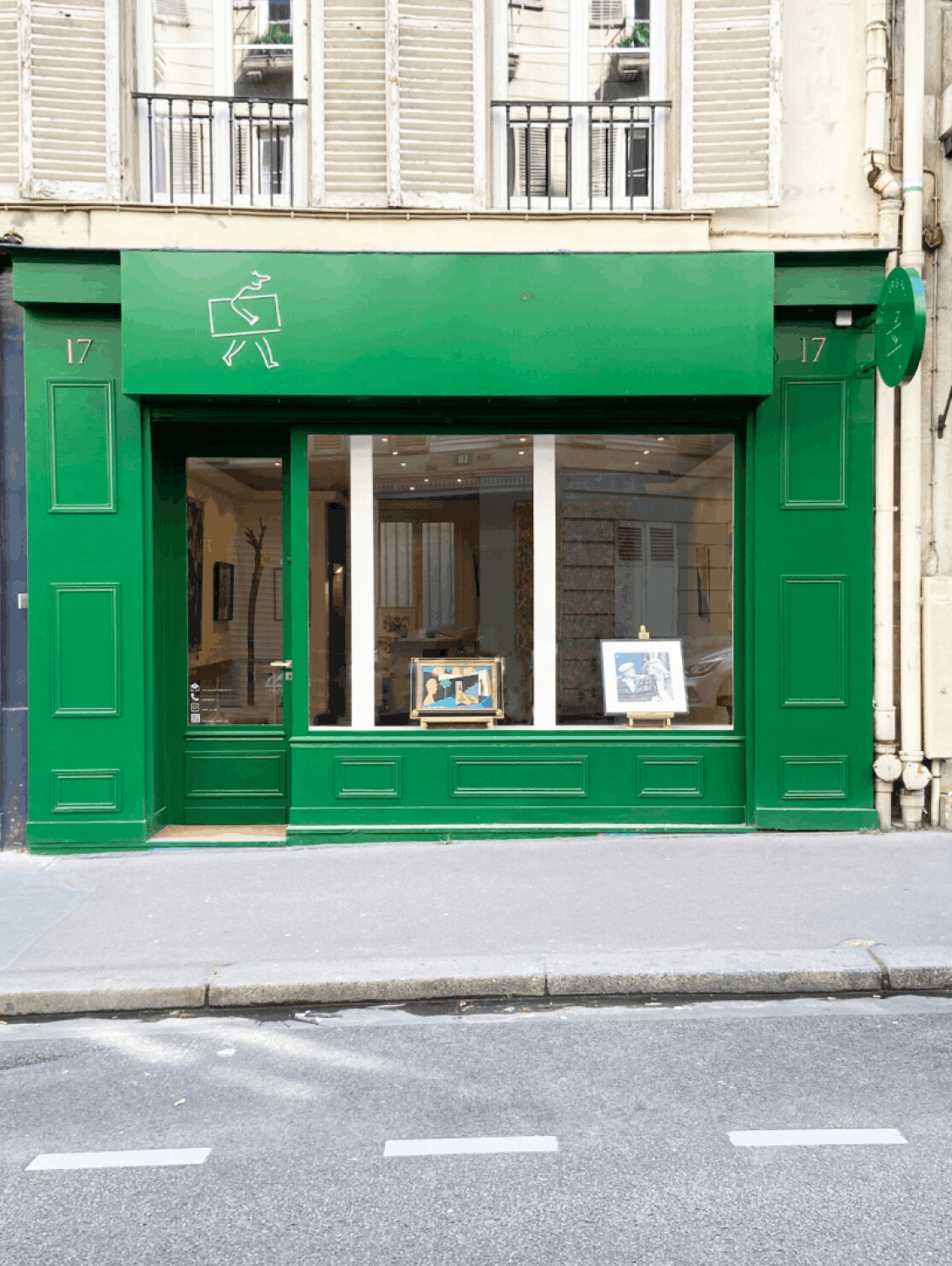 Charming art gallery in the Saint-Germain-des-Prés district