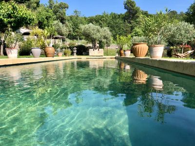 Charming 17th century Provencal farmhouse in the heart of a hill 