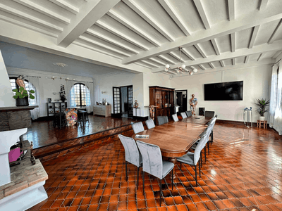 Business center a few kilometers from Tarbes