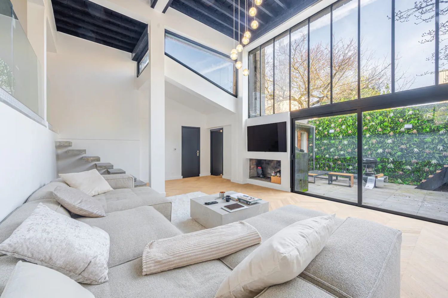 Bright loft in Villejuif