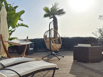 Sea-View Cannes Garden Apartment with Terrace in Palm Beach