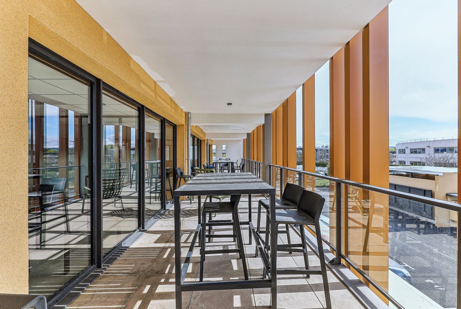 Lounges design dans un coworking cosy et inspirant