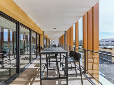 Designer lounges in a cozy and inspiring coworking